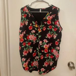 Medium Piphany Floral Tank